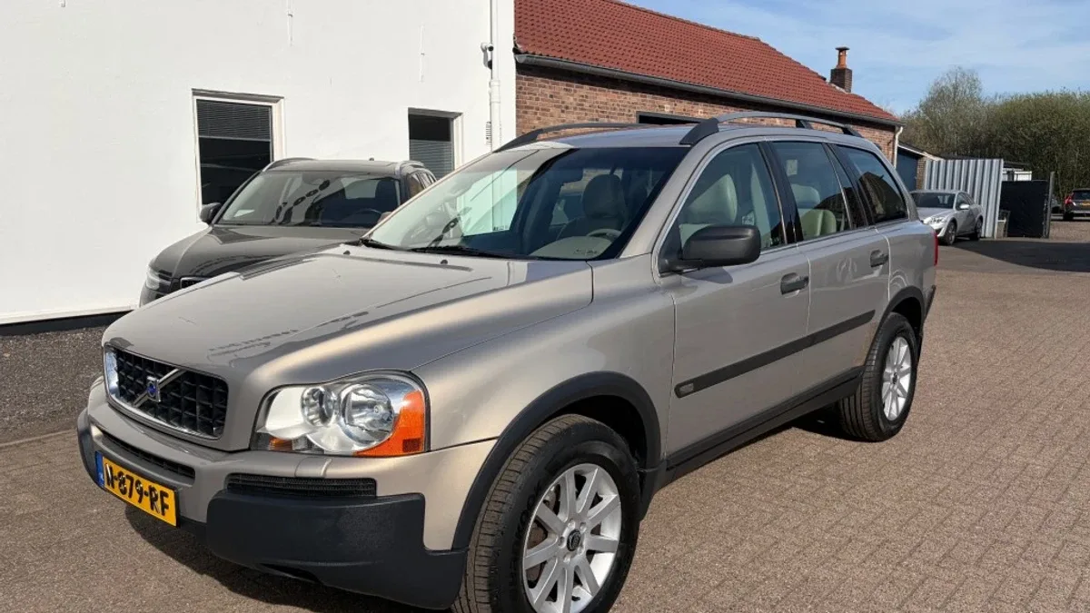 Volvo XC90 (2003) — foto 1