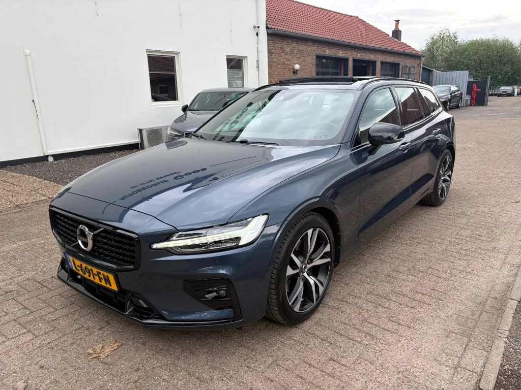Volvo V60 (2021) — foto 1