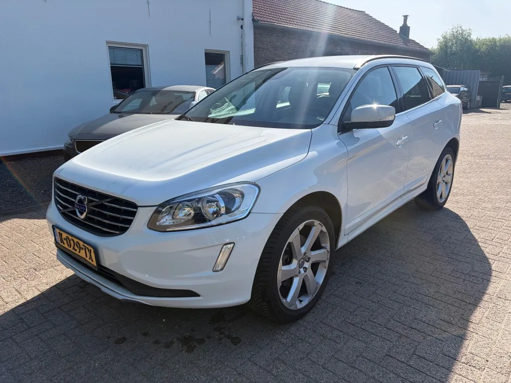 Volvo XC60 (2013) — foto 1