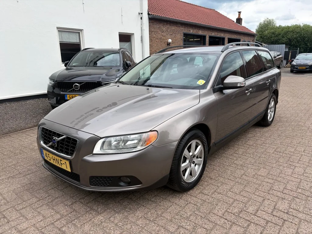 Volvo V70 (2009) — foto 1
