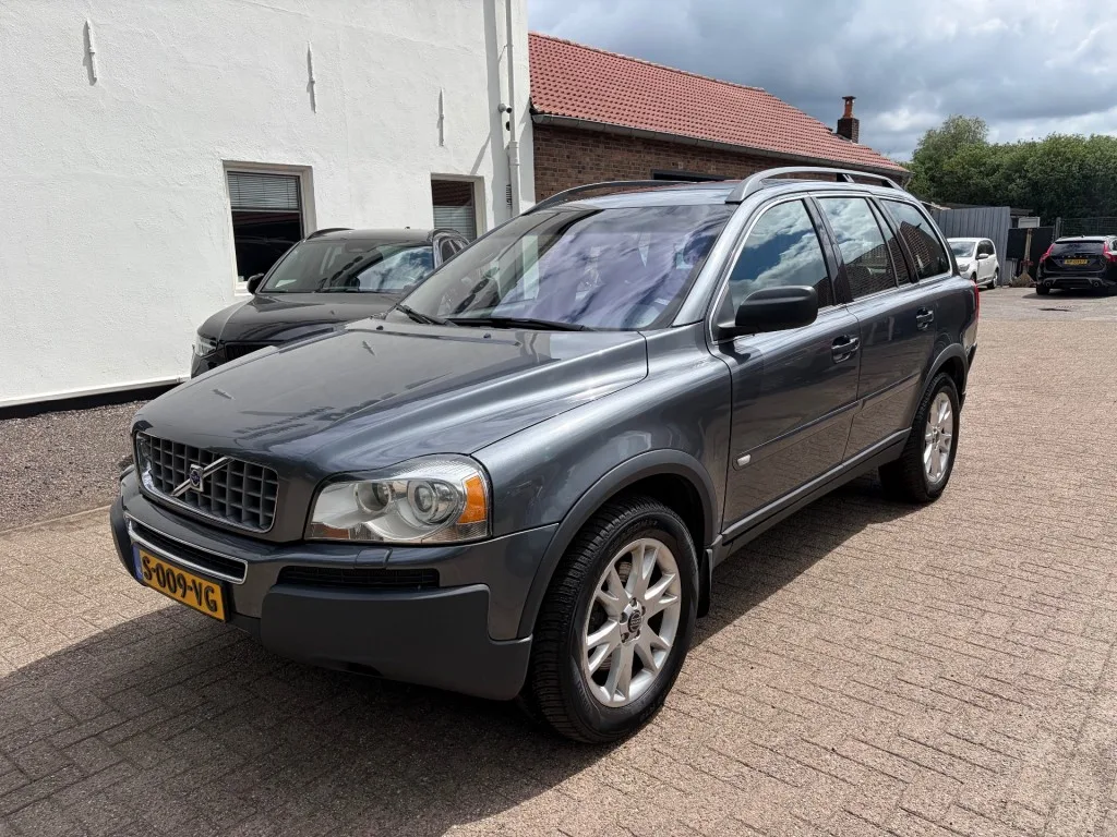 Volvo XC90 (2005) — foto 1