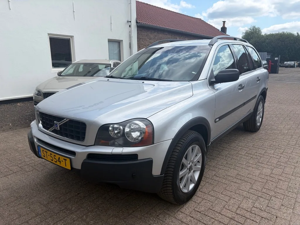 Volvo XC90 (2003) — foto 1