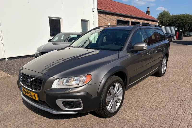 Volvo XC70 (2008)