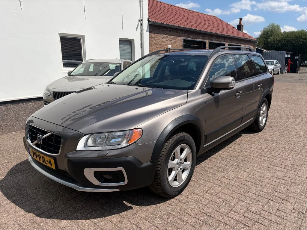 Volvo XC70 (2008) — foto 1