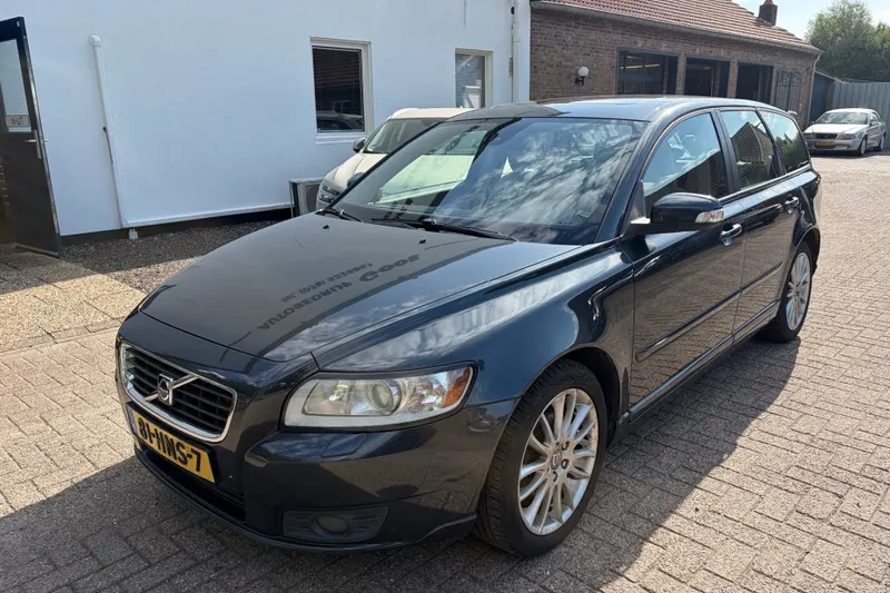 Volvo V50 (2009)