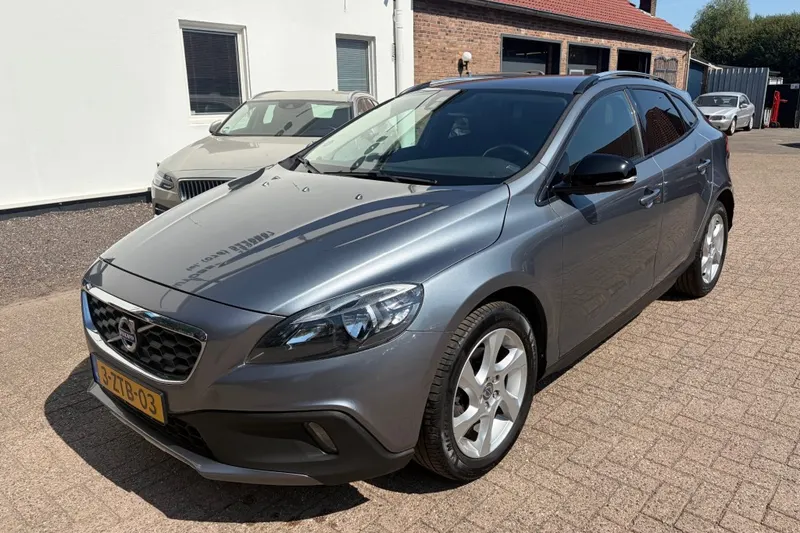 Volvo V40 (2015)