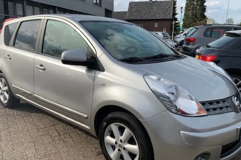 Nissan Note (2008)