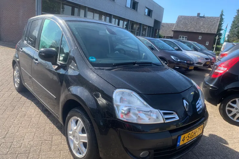 Renault Modus (2009)