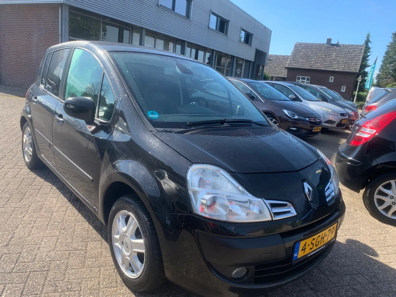 Renault Modus (2009) — foto 1