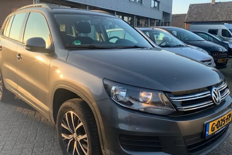 Volkswagen Tiguan (2011)