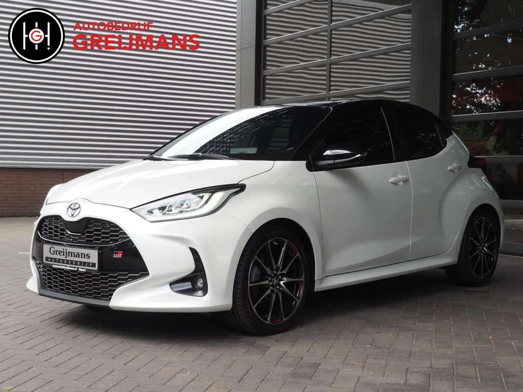 Toyota Yaris (2025) — foto 1