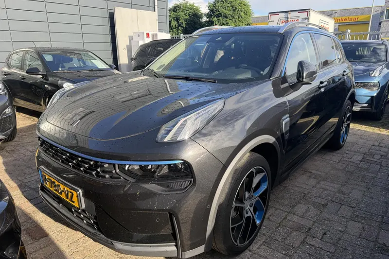 Lynk & Co 01 (2022)