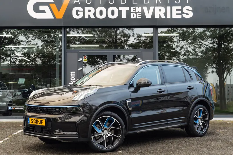 Lynk & Co 01 (2023)