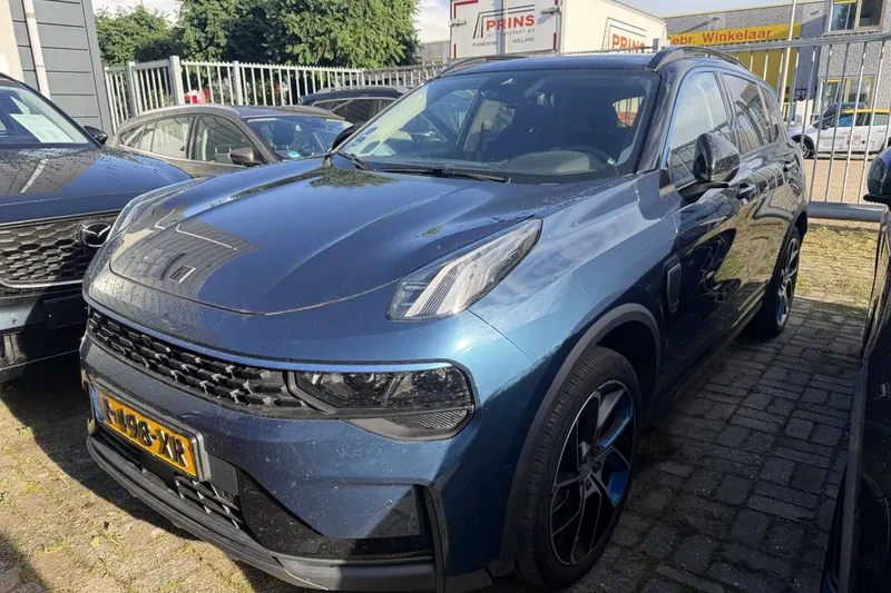 Lynk & Co 01 (2023)