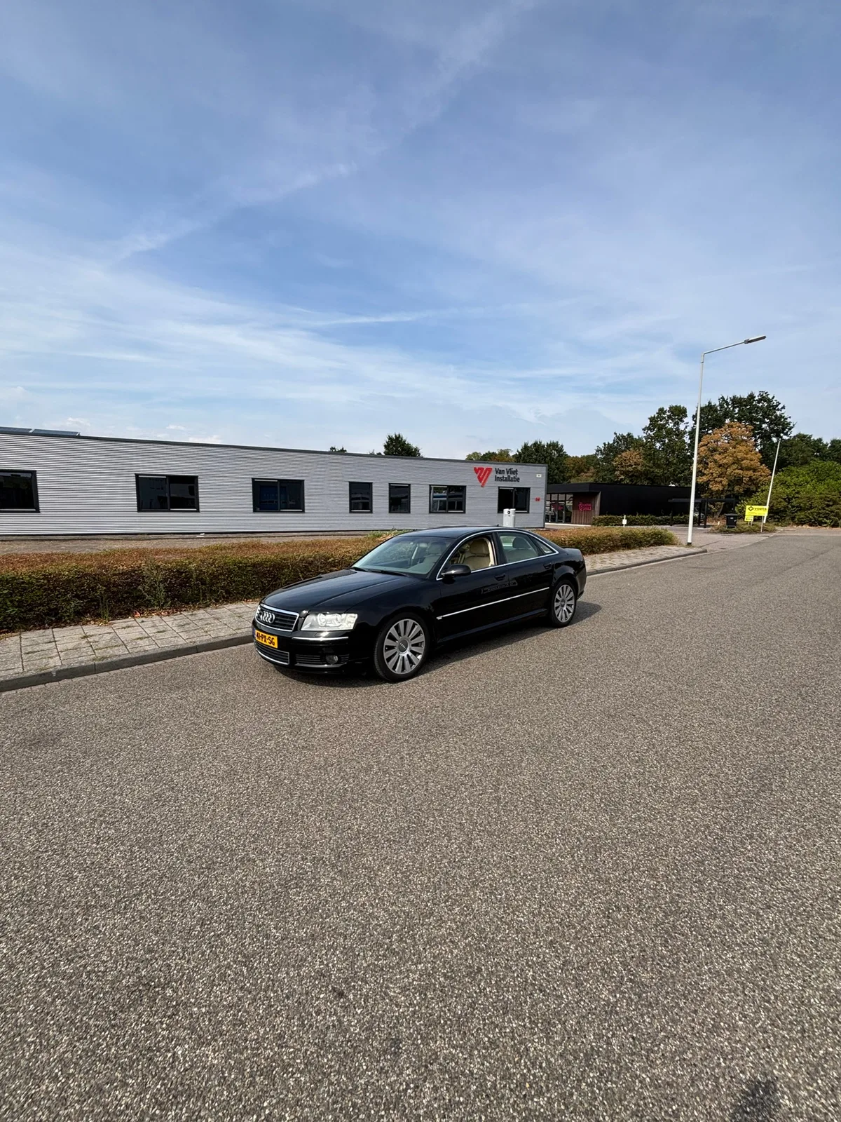 Audi A8 (2005) — foto 1