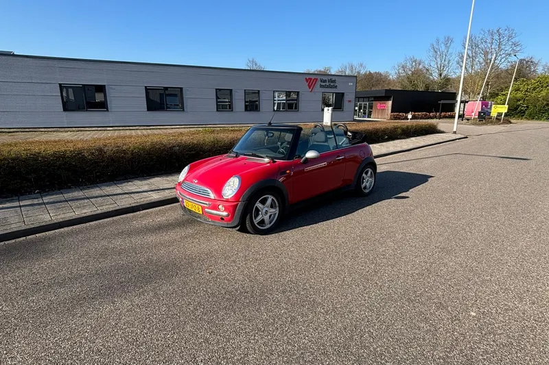 MINI Cabrio (2005)