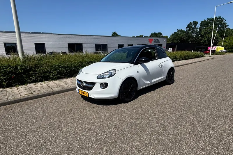 Opel Adam (2015)