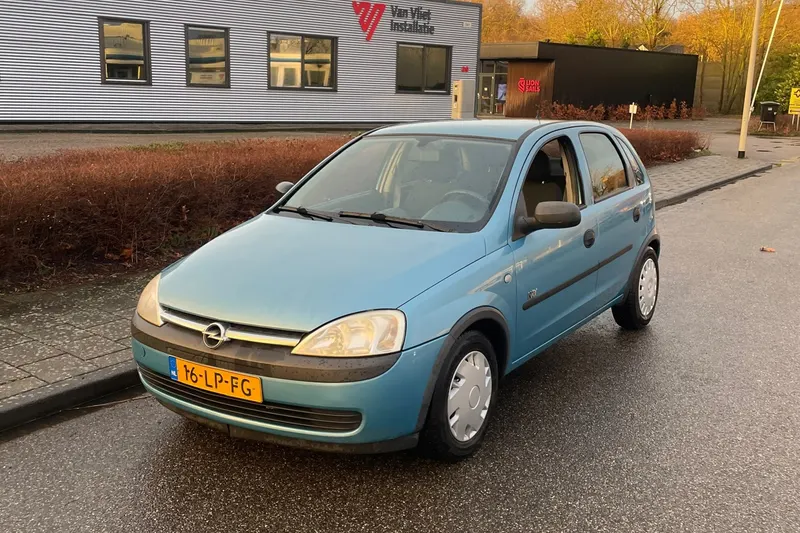Opel Corsa (2003)