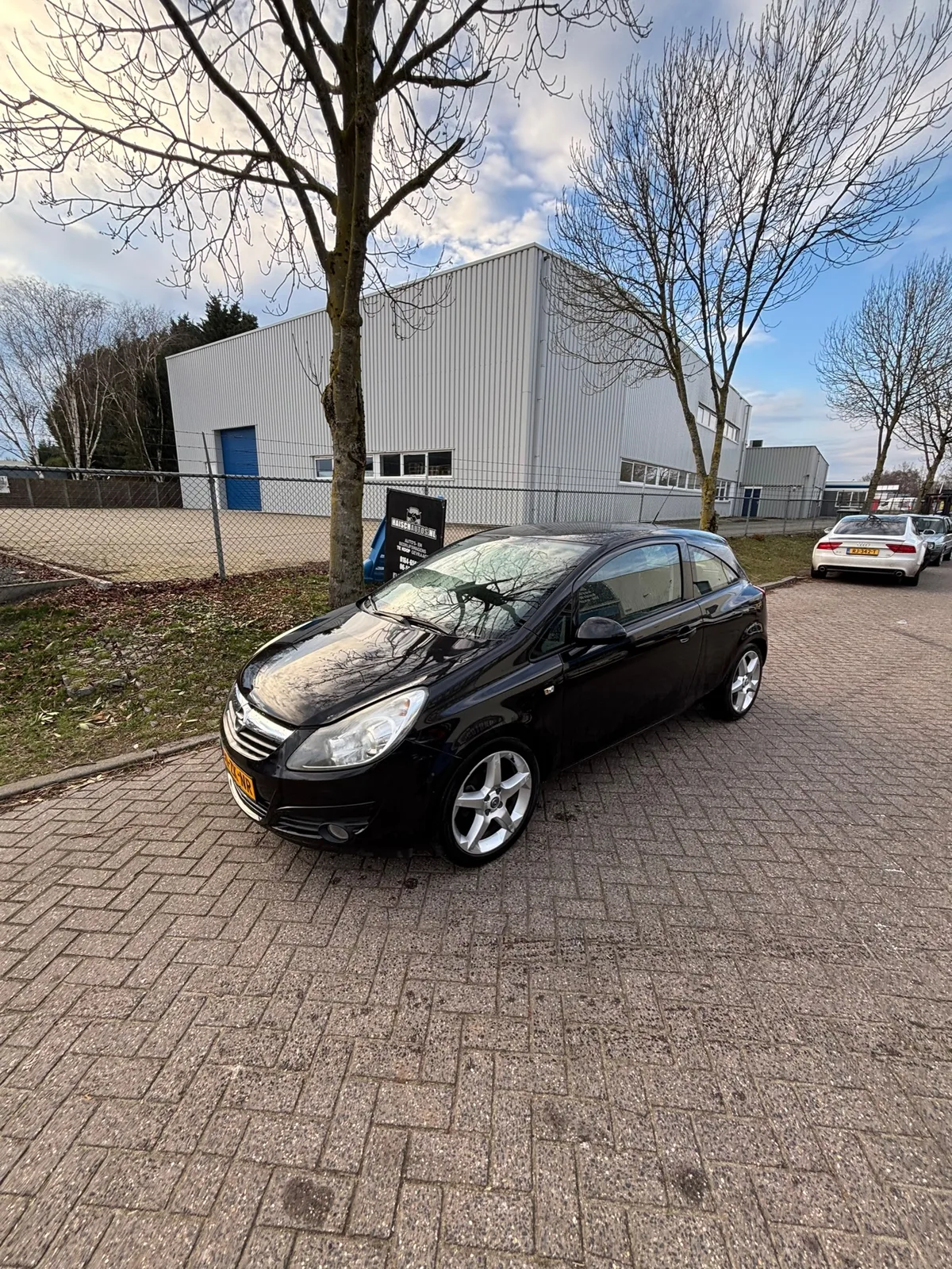 Opel Corsa (2008) — foto 1