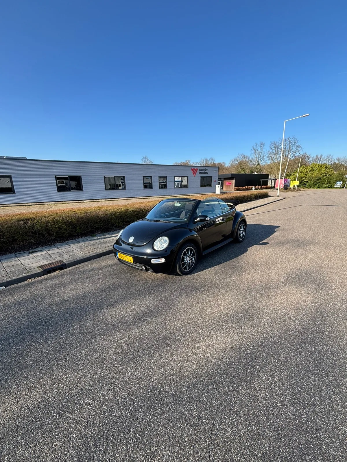 Volkswagen New Beetle (2003) — foto 1