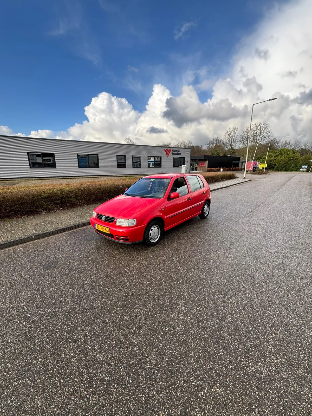 Volkswagen Polo (1999) — foto 1