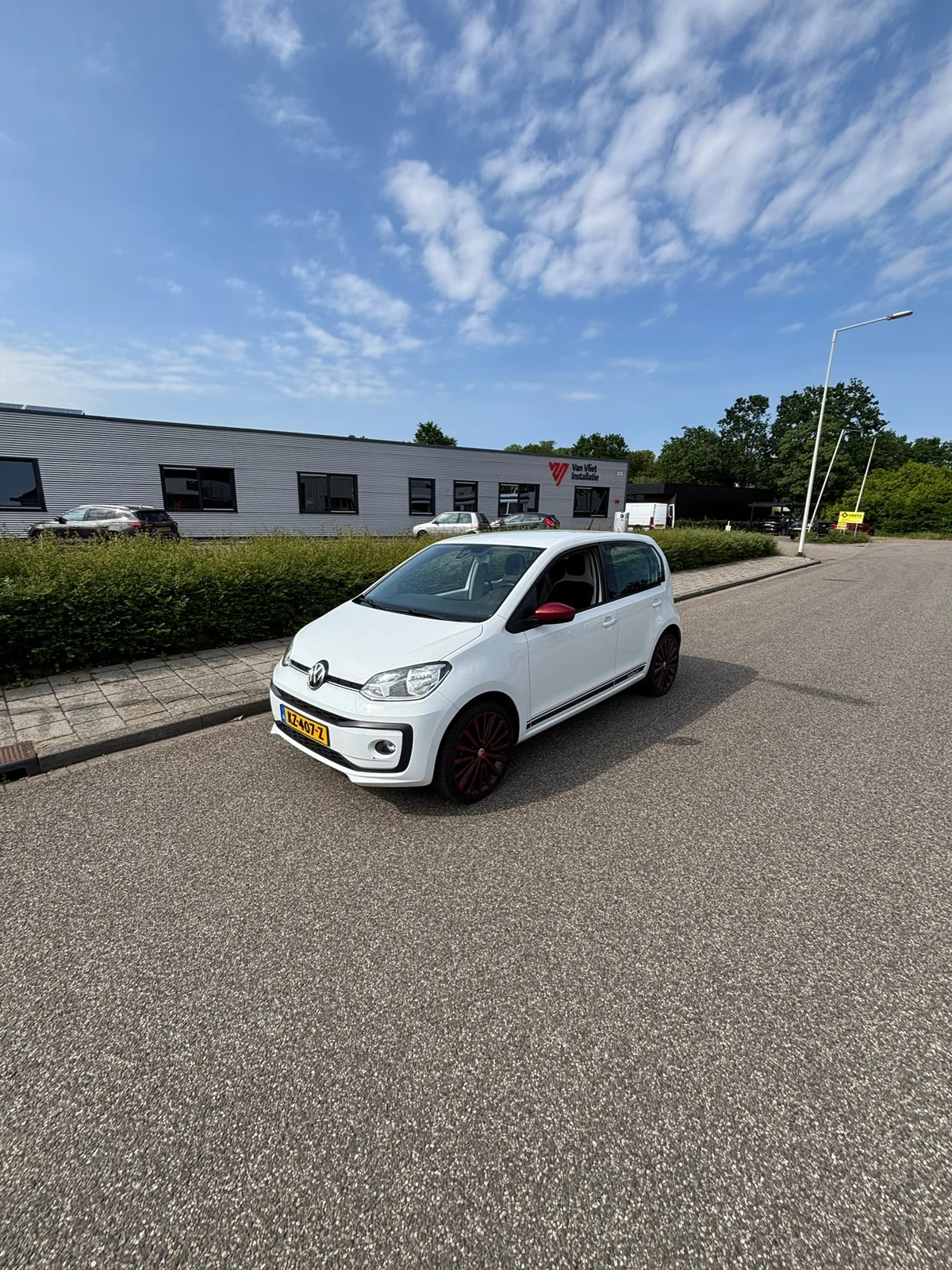 Volkswagen Up! (2017) — foto 1