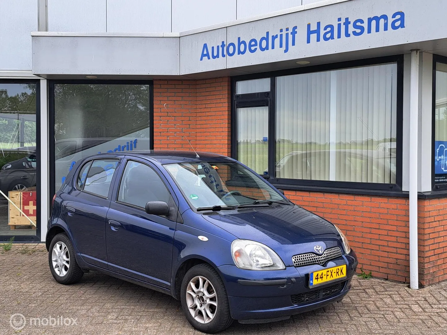 Toyota Yaris (2000) — foto 1