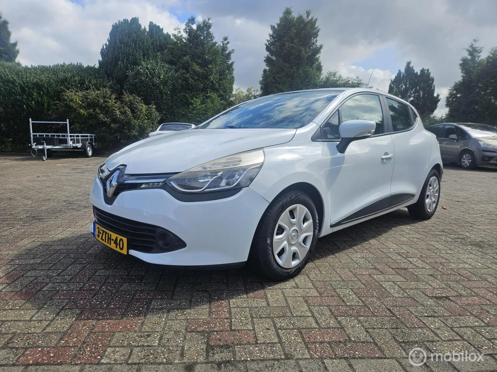 Renault Clio (2015) — foto 1