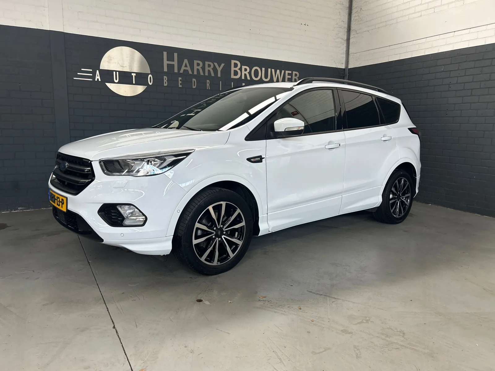 Ford Kuga (2018) — foto 1