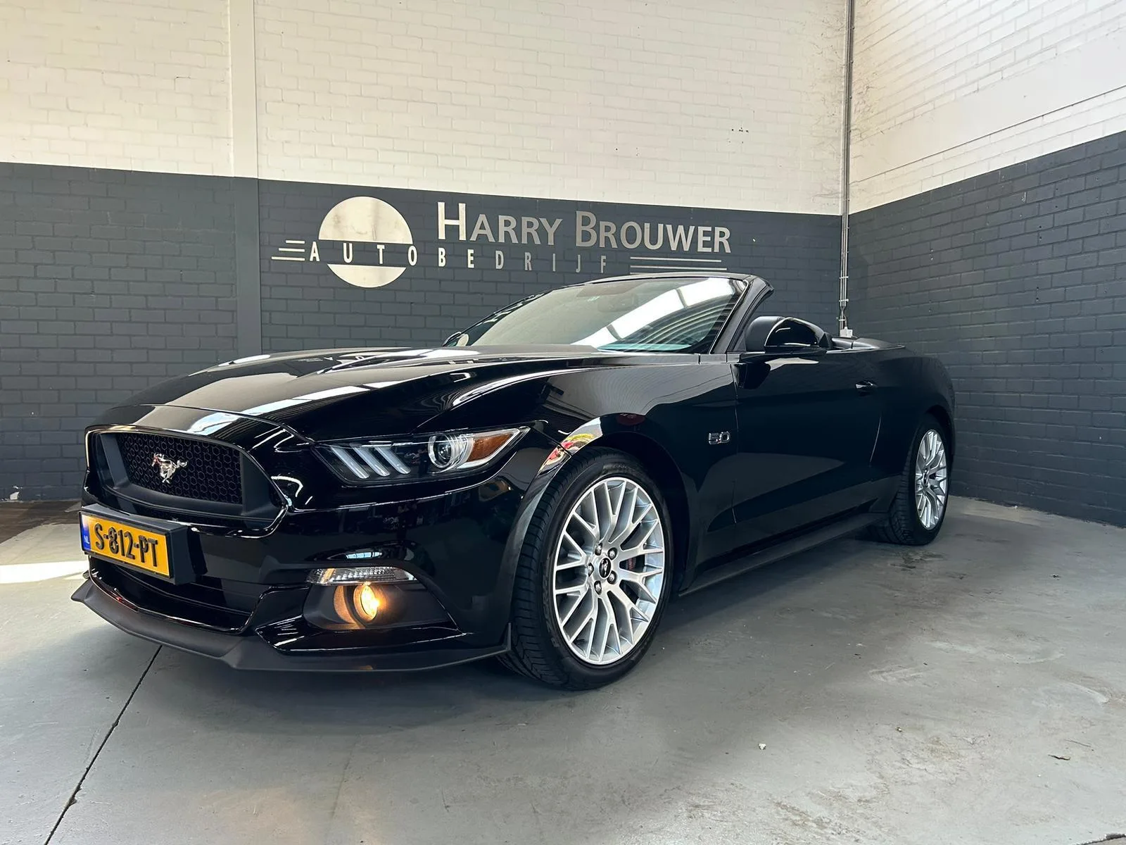Ford Mustang (2017) — foto 1
