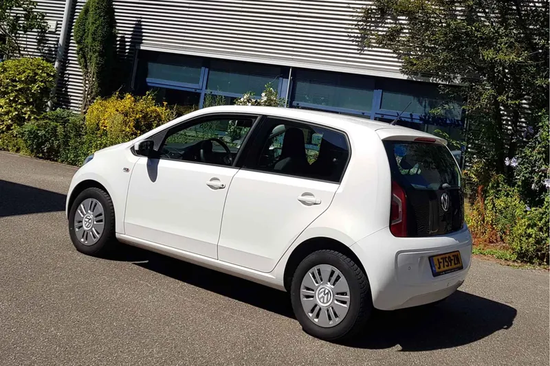 Volkswagen Up! (2014)