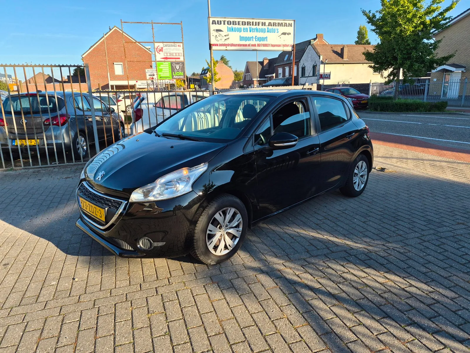 Peugeot 208 (2012) — foto 1