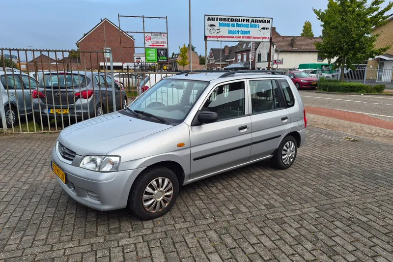 Mazda Demio (2001)