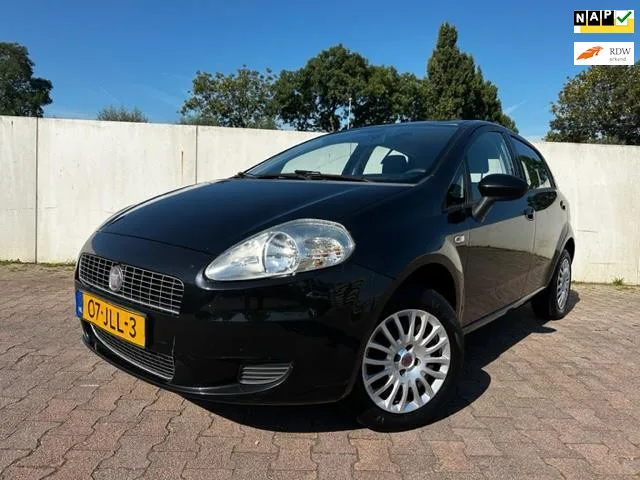 Fiat Grande Punto (2009) — foto 1