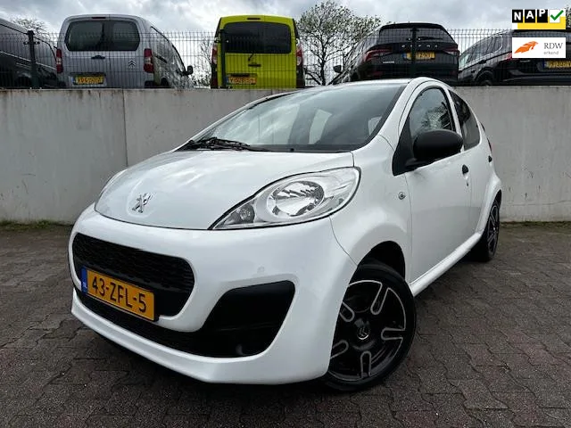 Peugeot 107 (2012) — foto 1