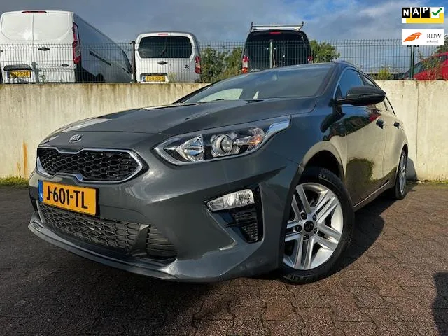 Kia Ceed Sportswagon (2020) — foto 1