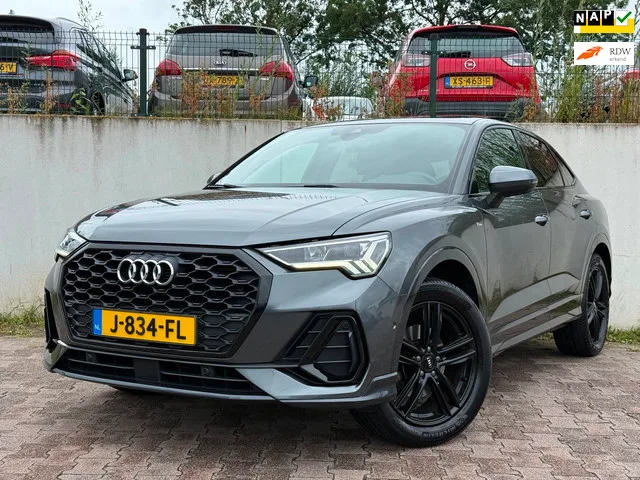 Audi Q3 Sportback (2020) — foto 1