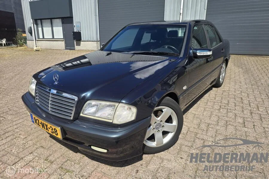 Mercedes-Benz Auto (1997) — foto 1