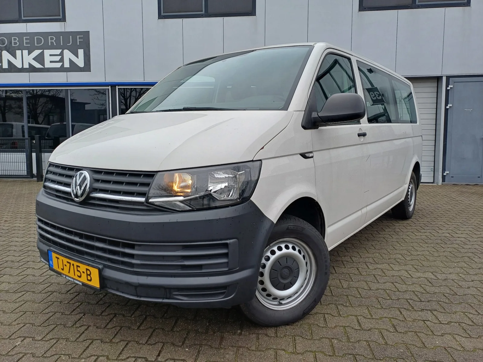 Volkswagen Transporter (2018) — foto 1