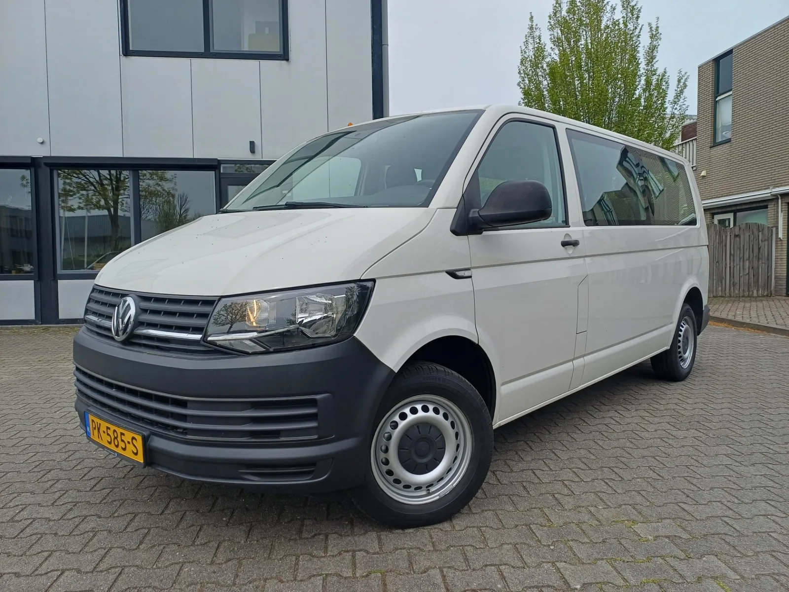 Volkswagen Transporter (2017) — foto 1