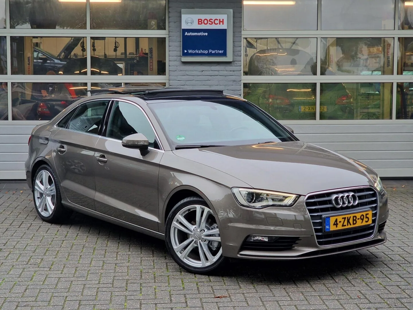 Audi A3 (2015) — foto 1