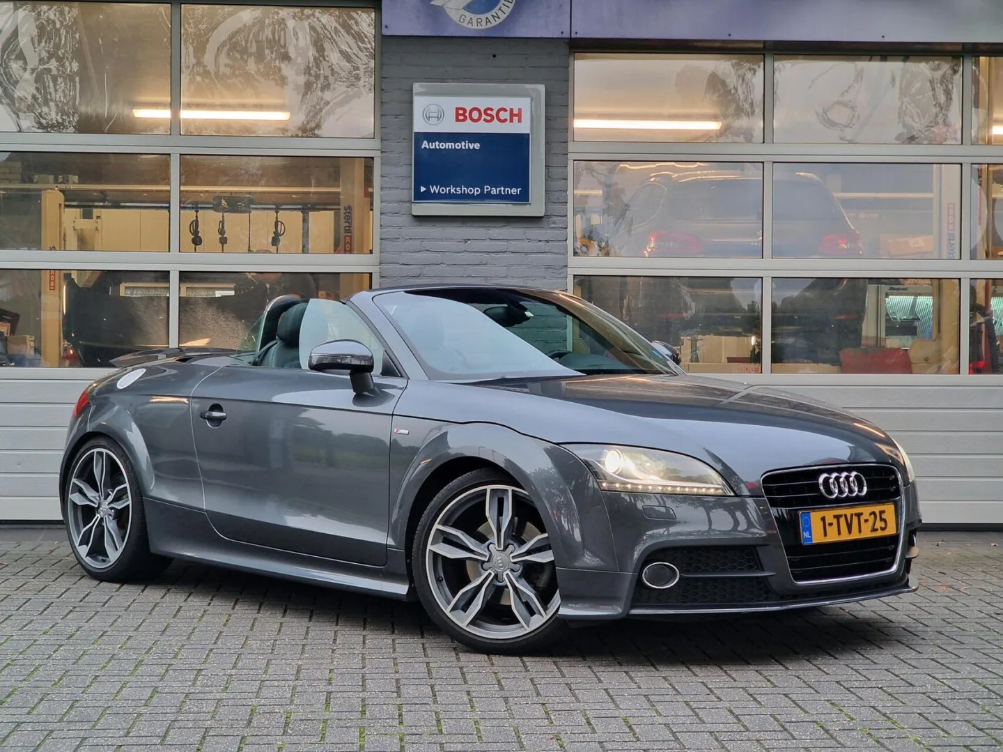 Audi TT (2014) — foto 1