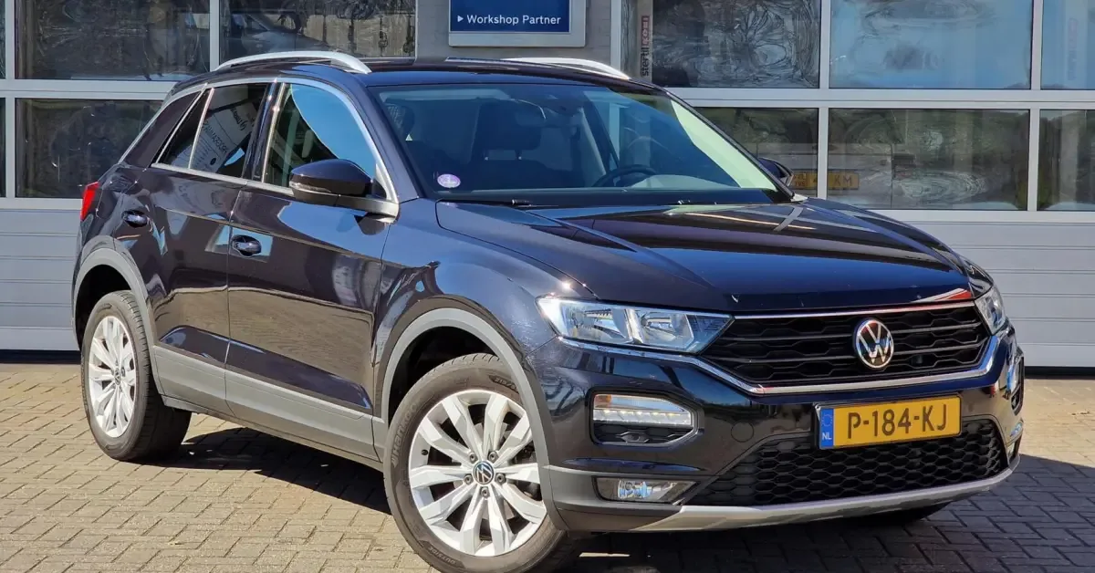 Volkswagen T-Roc (2022) — foto 1