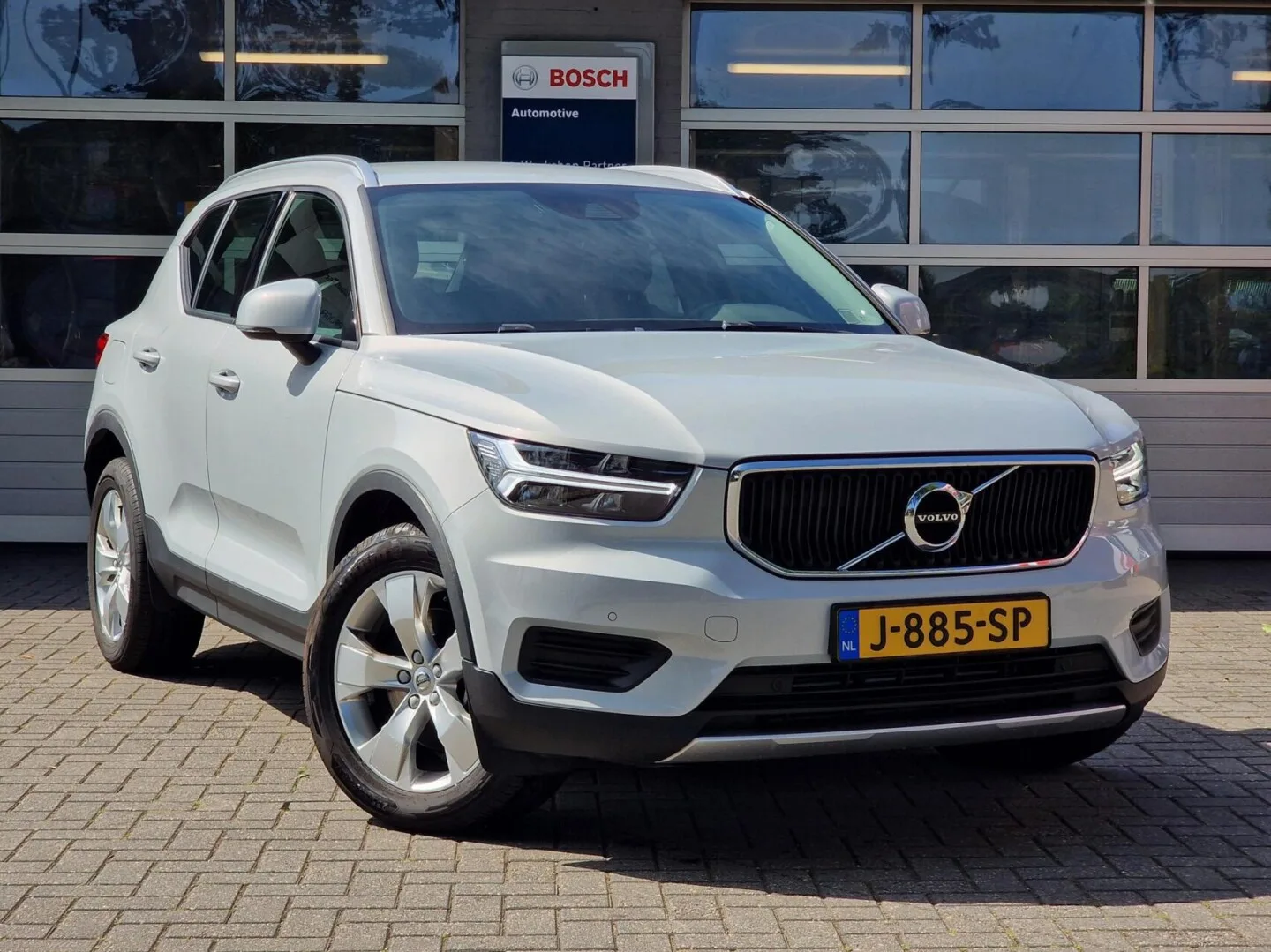 Volvo XC40 (2020) — foto 1