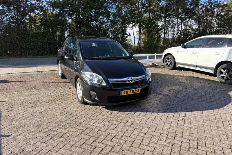 Toyota Auris (2011)