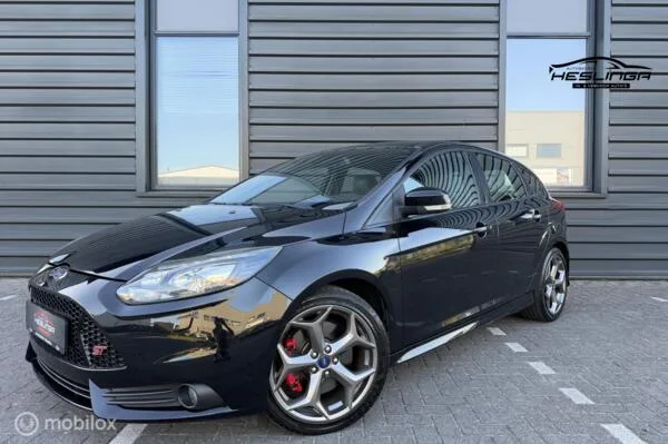 Ford Focus (2014) — foto 1