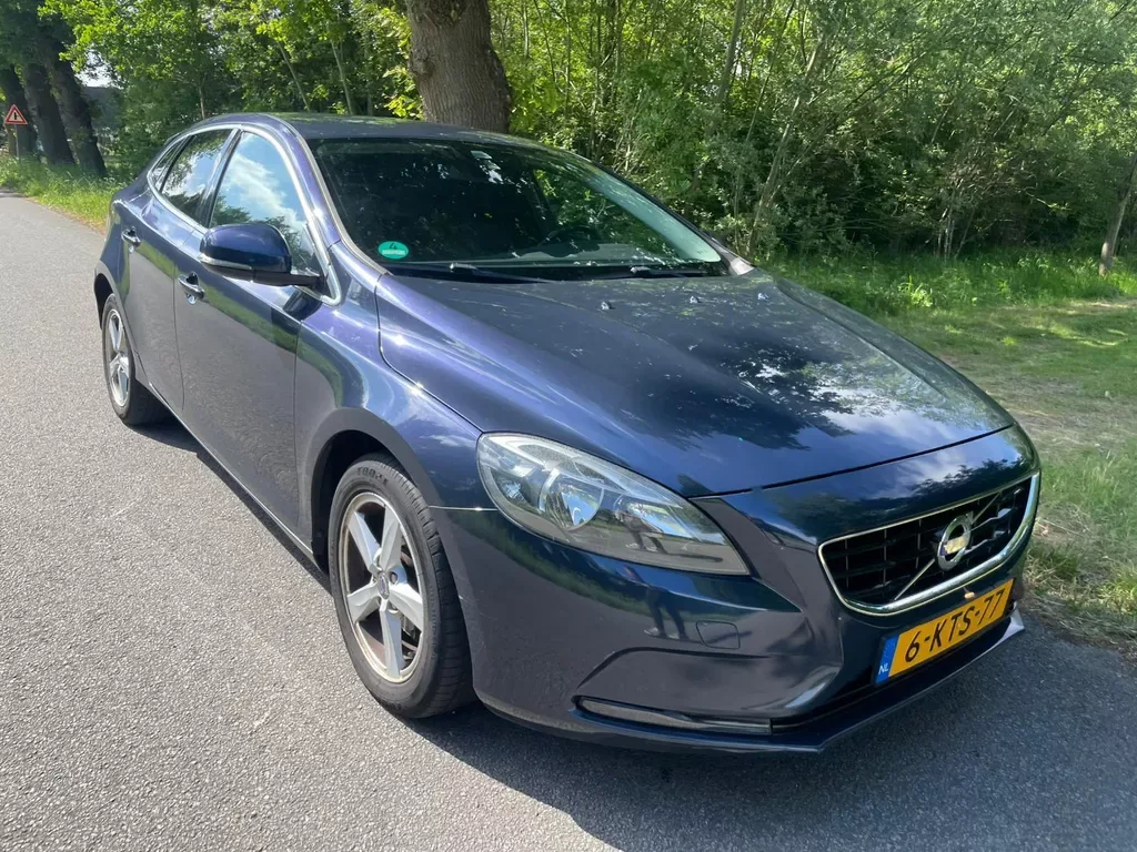 Volvo V40 (2013) — foto 1