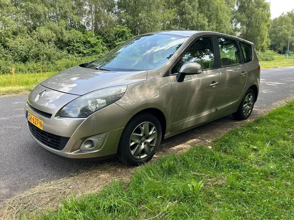 Renault Grand Scénic (2011) — foto 1