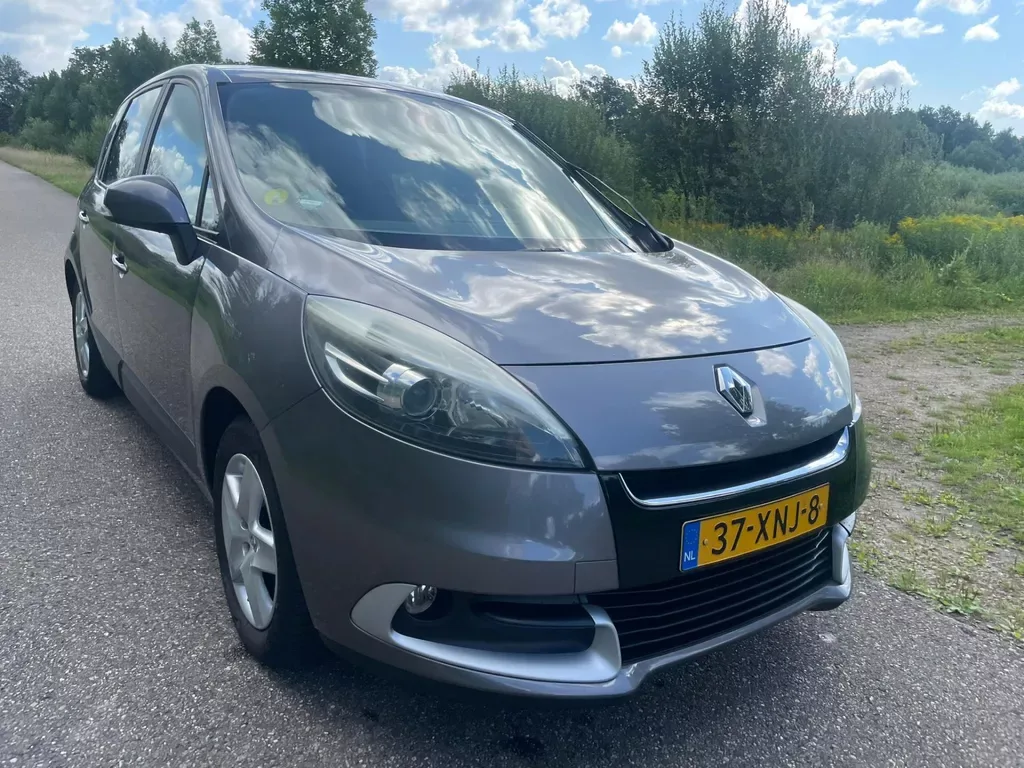 Renault Scénic (2012) — foto 1
