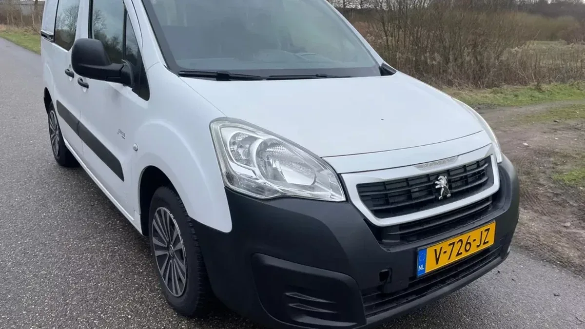 Peugeot Partner (2017) — foto 1